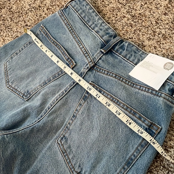 High Waist Straight Jeans w/ button fly - Picture 11 of 14